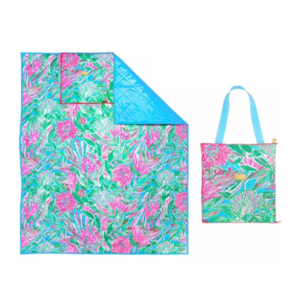 NWT Lilly Pulitzer Beach and Picnic Blanket, Large Pink and Teal Super Cute